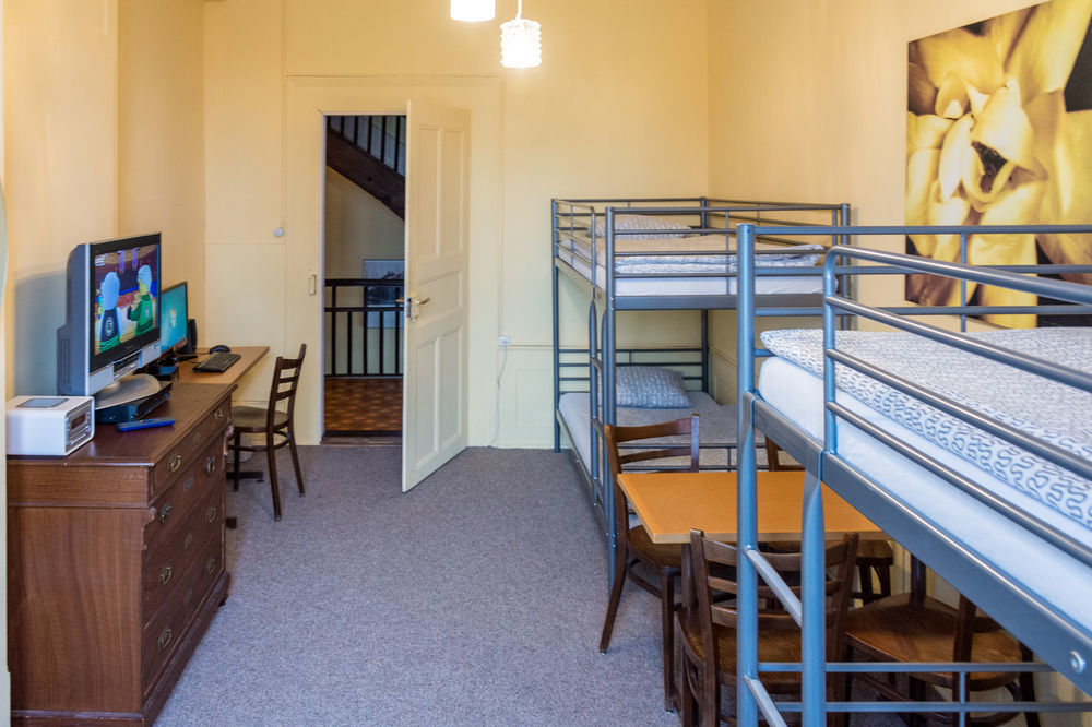 Hotel Schonbrunnen Münchenbuchsee Екстериор снимка