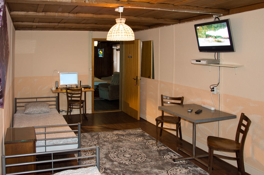 Hotel Schonbrunnen Münchenbuchsee Екстериор снимка
